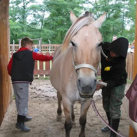 Zoopark Zelcin Lantgård *