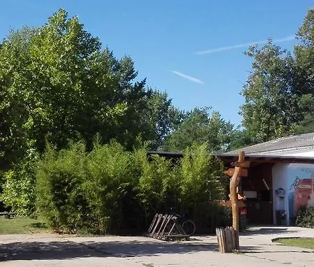 Zoopark Zelcin 팜스테이 Mělník