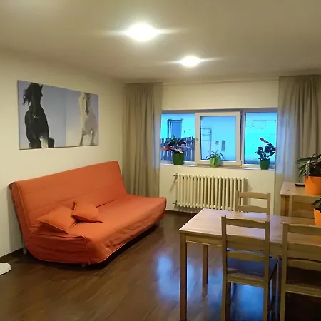 Zoopark Zelcin 팜스테이 Mělník