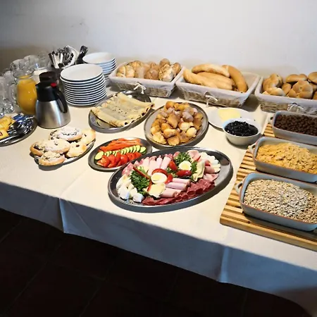 Zoopark Zelcin Lantgård *