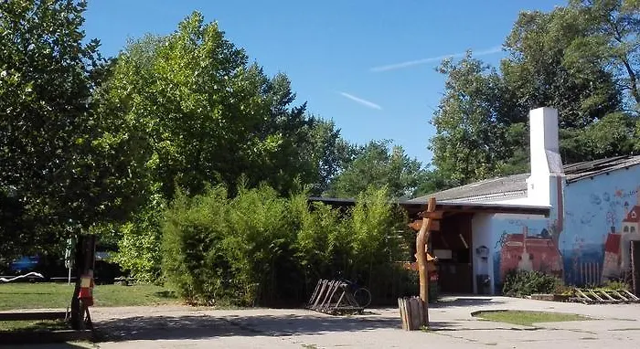 Zoopark Zelcin Feriegård Mělník