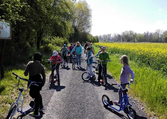 Zoopark Zelcin Feriegård Mělník