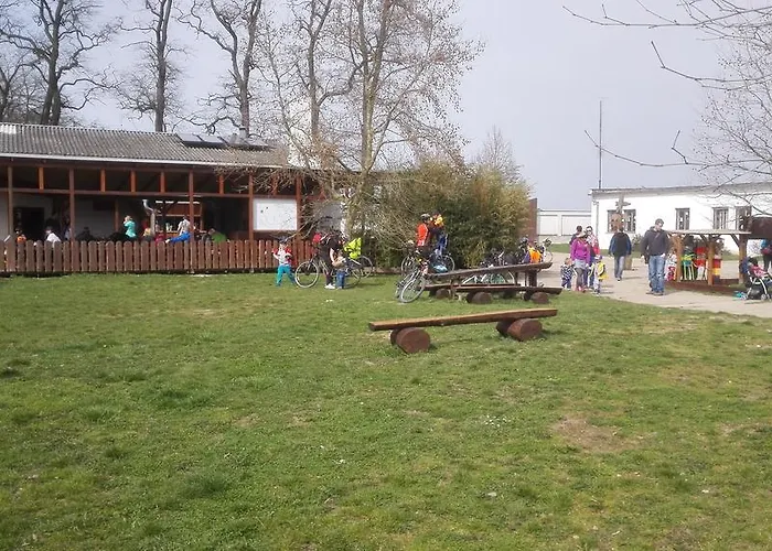 Zoopark Zelcin Feriegård *